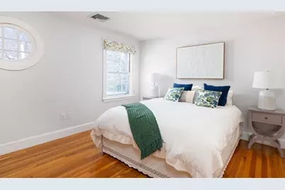 18 Moffat Road, Newton, MA 02468 - Photo 12