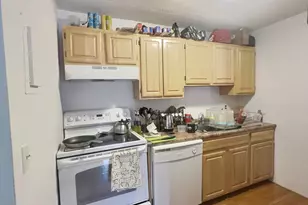 1027 Commonwealth Ave, Boston, MA 02215 - Photo 2