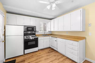 42 Will Dr #49, Canton, MA 02021 - Photo 2