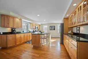 34 Clover Hill Dr, Chelmsford, MA 01824 - Photo 4