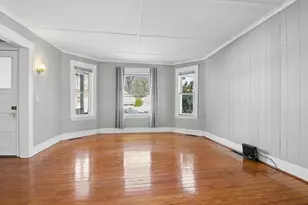 88 Crescent St, Franklin, MA 02038 - Photo 6