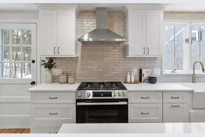 33 Oak Hill Rd, Wayland, MA 01778 - Photo 4