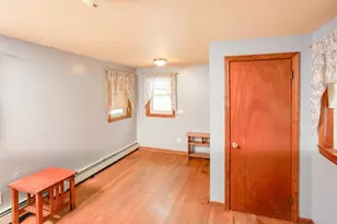 24 Railroad Ave, Dudley, MA 01507 - Photo 12