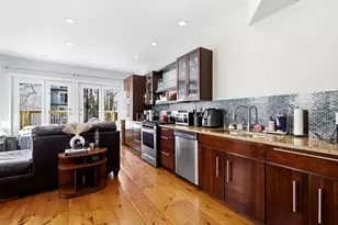 861 E Broadway, Boston, MA 02127 - Photo 4