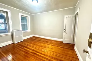 577 Pleasant St, Holyoke, MA 01040 - Photo 18