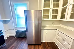 577 Pleasant St, Holyoke, MA 01040 - Photo 4