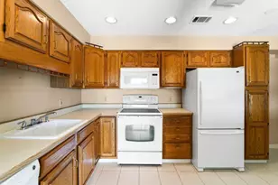 1006 Paradise Rd, Swampscott, MA 01907 - Photo 8