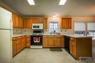 50 Highland St, Taunton, MA 02780 - Photo 6