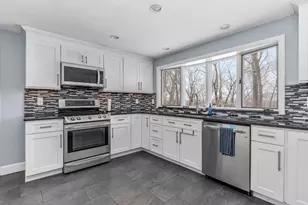 18 Greensboro Rd, Dedham, MA 02026 - Photo 12