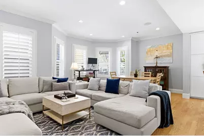 645 E 6th St, Boston, MA 02127 - Photo 10