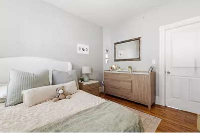 645 E 6th St, Boston, MA 02127 - Photo 32