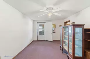 31-33 Vine St, Milford, MA 01757 - Photo 16