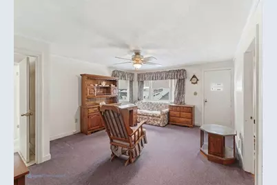 31-33 Vine St, Milford, MA 01757 - Photo 6