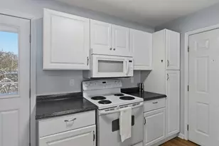 425 Main St, Hudson, MA 01749 - Photo 6