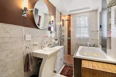 33 Westbourne Ter #4, Brookline, MA 02446 - Photo 12