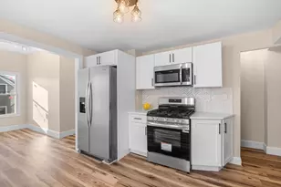 3 Tremont Ave, Amesbury, MA 01913 - Photo 12