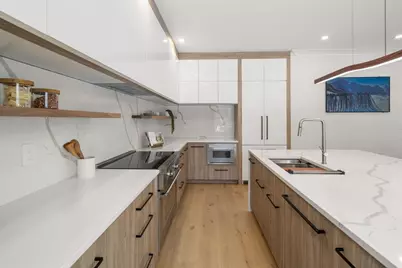 36 Osborne Rd #1, Brookline, MA 02446 - Photo 12