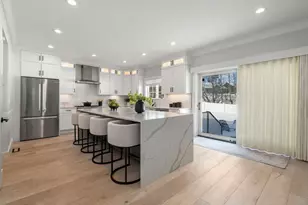 2 Lincoln Ct, Medfield, MA 02052 - Photo 12