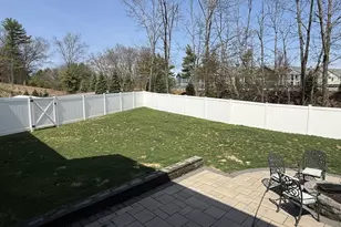 2 Lincoln Ct, Medfield, MA 02052 - Photo 38