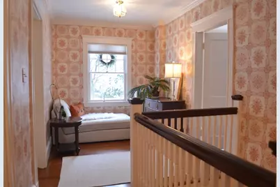 10 Berwick Rd, Lexington, MA 02420 - Photo 10