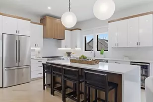 16-18 Josselyn Pl, Newton, MA 02461 - Photo 4