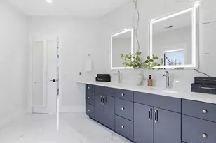 16-18 Josselyn Pl, Newton, MA 02461 - Photo 18