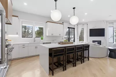 16-18 Josselyn Pl #16, Newton, MA 02461 - Photo 2