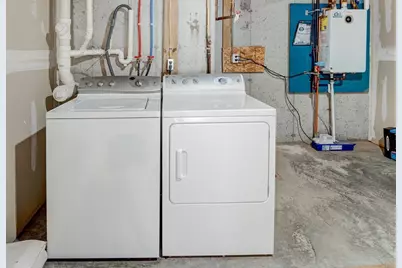 900 Lawrence St #5, Lowell, MA 01852 - Photo 26