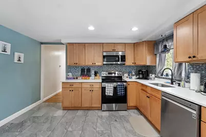 18 Dunham Rd, Beverly, MA 01915 - Photo 8