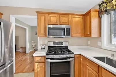 23 Clough Dr, Dracut, MA 01826 - Photo 8