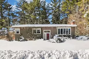 10 Rolling Ln, Framingham, MA 01701 - Photo 2