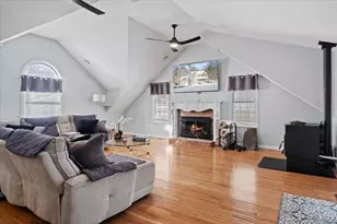 8 Wamsutta Ridge Dr, Charlton, MA 01507 - Photo 14