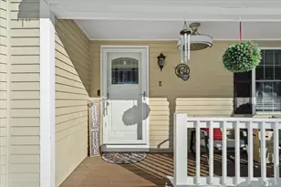 8 Wamsutta Ridge Dr, Charlton, MA 01507 - Photo 4