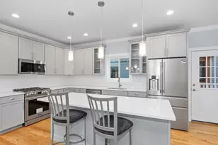 24 Tolman St, Waltham, MA 02453 - Photo 2