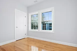 24 Tolman St, Waltham, MA 02453 - Photo 16