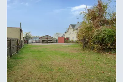 349 Walnut St, Springfield, MA 01105 - Photo 8