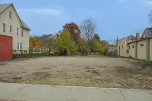 349 Walnut St, Springfield, MA 01105 - Photo 1