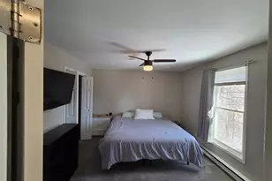 16 Evergreen Dr, Holyoke, MA 01040 - Photo 8