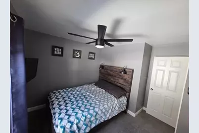 16 Evergreen Dr, Holyoke, MA 01040 - Photo 10