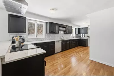 429 Moore St, Ludlow, MA 01056 - Photo 14