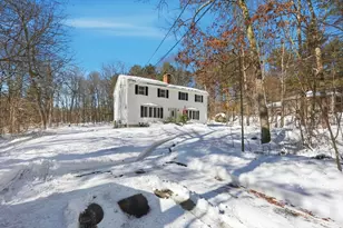 429 Moore St, Ludlow, MA 01056 - Photo 4