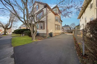 85 Kemper St #1, Quincy, MA 02170 - Photo 12