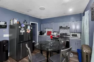 25 Dresden St, Springfield, MA 01109 - Photo 10