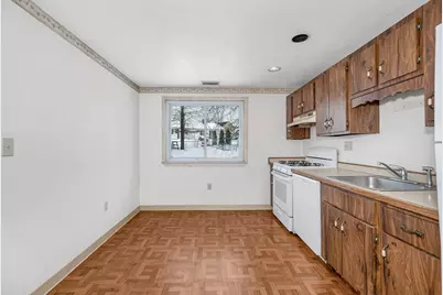5 Lenox St #4, Lowell, MA 01852 - Photo 6