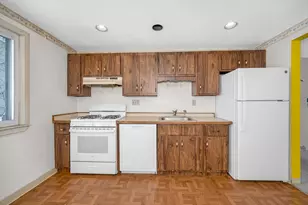 5 Lenox St, Lowell, MA 01852 - Photo 8