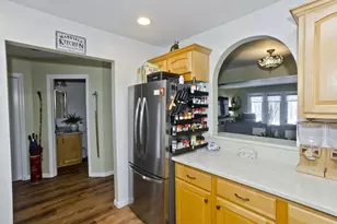 43 West Summitt St, South Hadley, MA 01075 - Photo 4