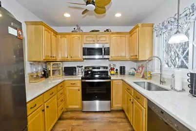 43 West Summitt St #10, South Hadley, MA 01075 - Photo 2