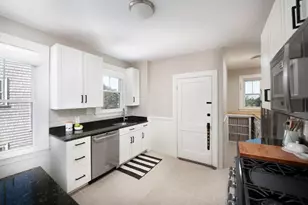 42 Rosemont St, Boston, MA 02122 - Photo 8