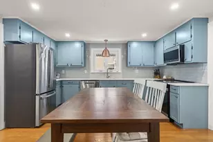 9 Darrow St, Quincy, MA 02169 - Photo 10