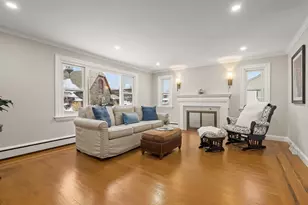 9 Darrow St, Quincy, MA 02169 - Photo 4